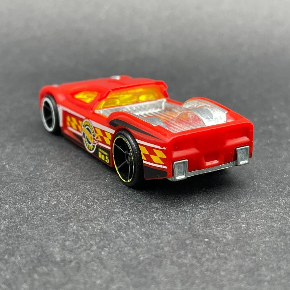 Hot Wheels Hypertruck Pickup Truck Red Trackside Rescue Emergency Diecast 1/64